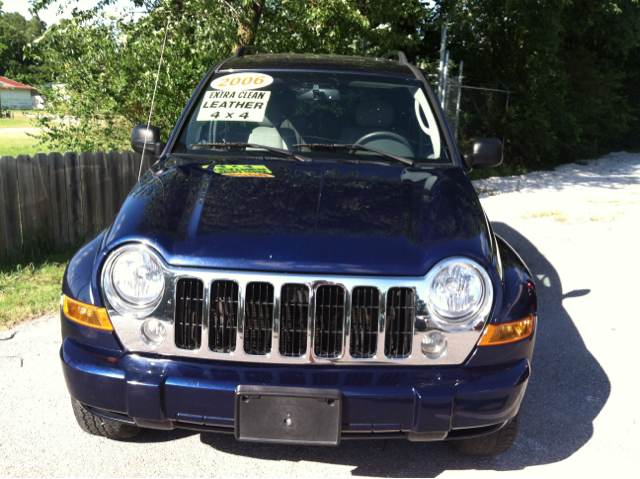 Jeep Liberty 2006 photo 2