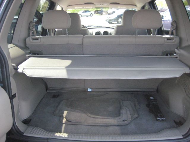 Jeep Liberty 2006 photo 2