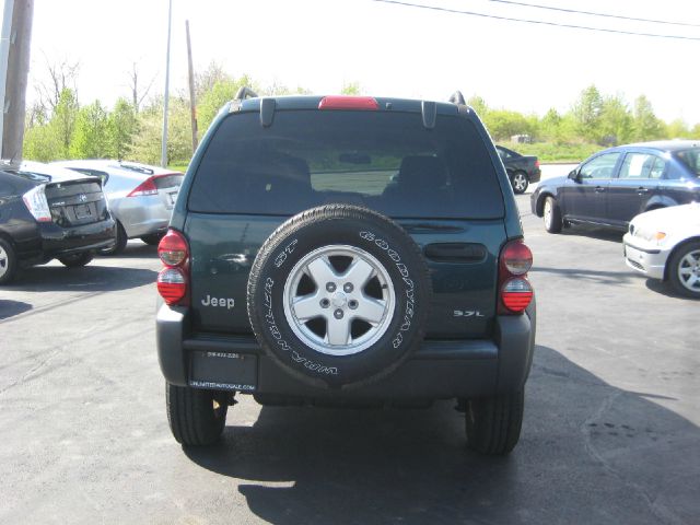 Jeep Liberty 2006 photo 27