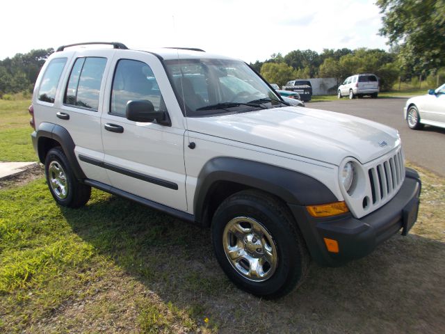 Jeep Liberty 2006 photo 1