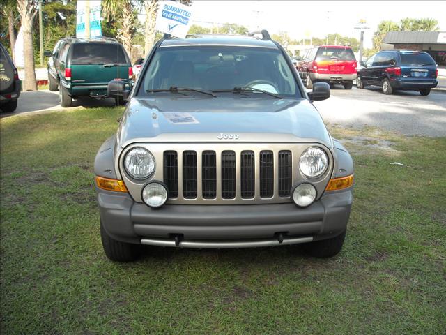 Jeep Liberty 2006 photo 2