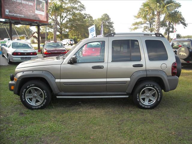 Jeep Liberty 2006 photo 4