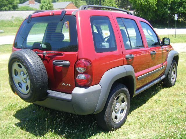 Jeep Liberty 2006 photo 8