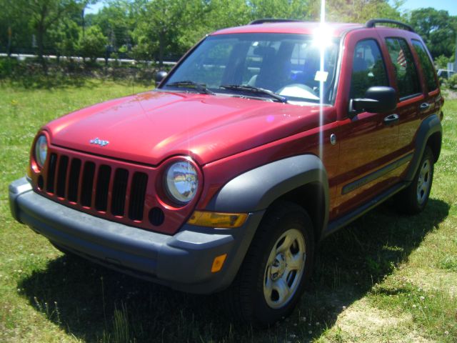 Jeep Liberty 2006 photo 9