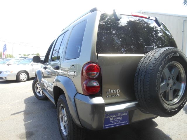 Jeep Liberty 2006 photo 3