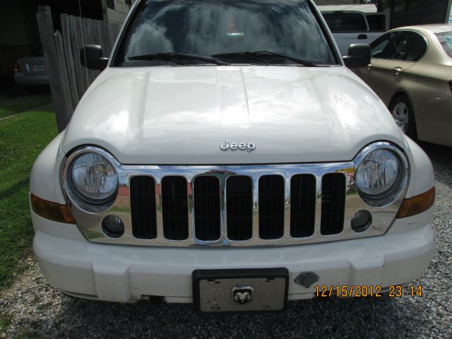 Jeep Liberty 2006 photo 2