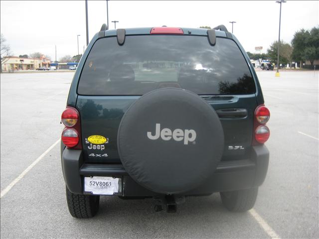 Jeep Liberty 2006 photo 2