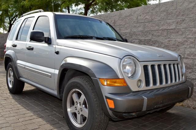 Jeep Liberty 2006 photo 2