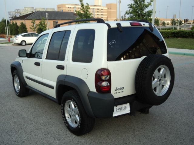 Jeep Liberty 2006 photo 1