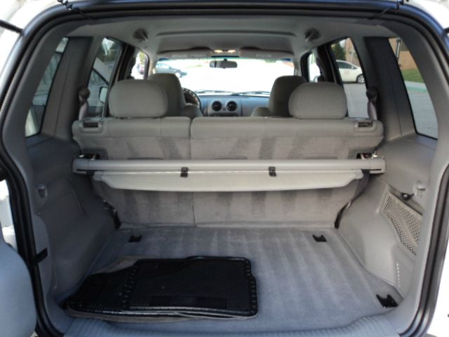 Jeep Liberty 2006 photo 8