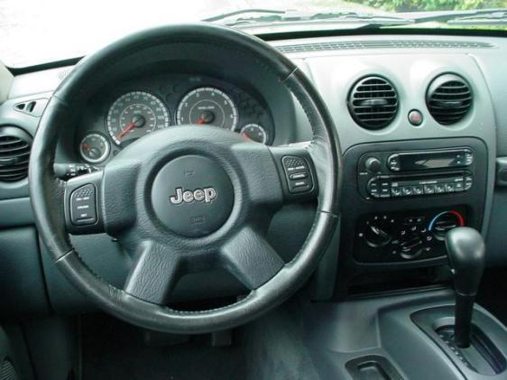 Jeep Liberty 2006 photo 2