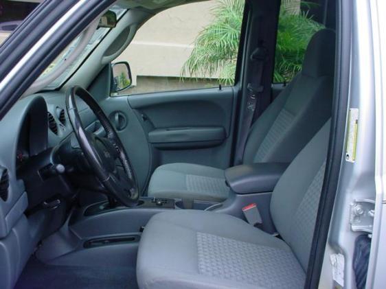 Jeep Liberty 2006 photo 3