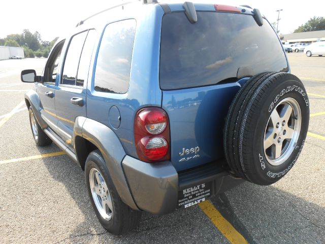 Jeep Liberty 2006 photo 3