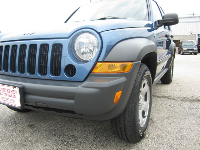 Jeep Liberty 2006 photo 2