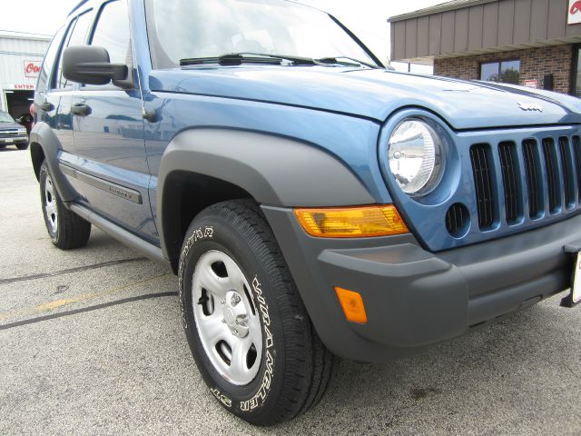 Jeep Liberty 2006 photo 3