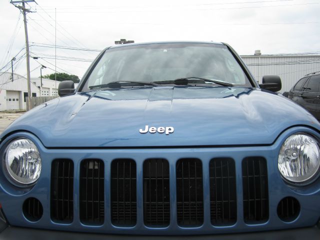 Jeep Liberty 2006 photo 4