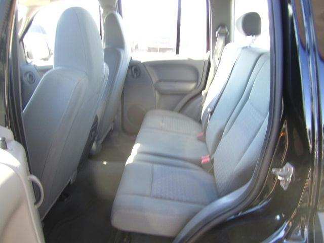 Jeep Liberty 2006 photo 3