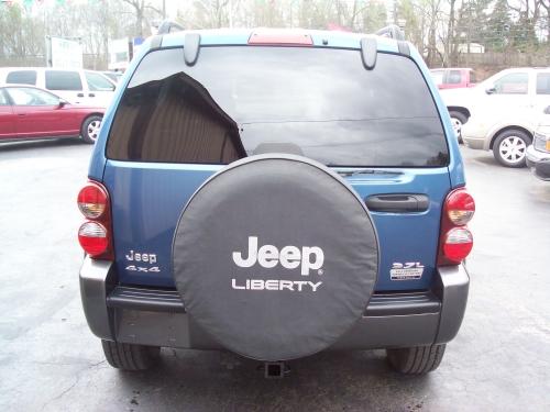 Jeep Liberty 2006 photo 3