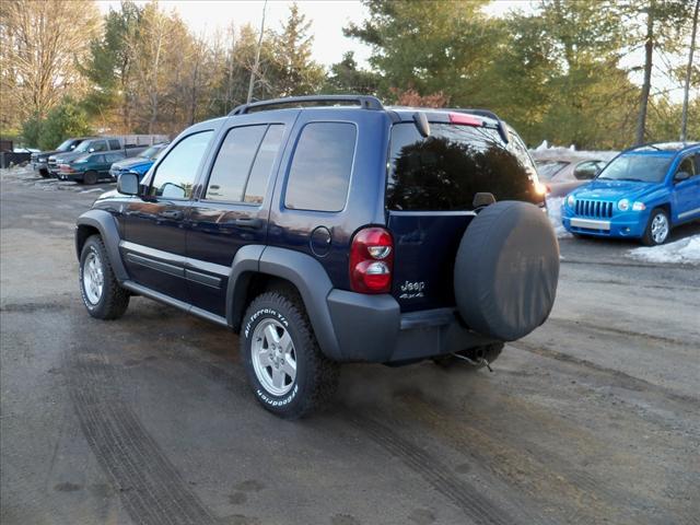 Jeep Liberty 2006 photo 4