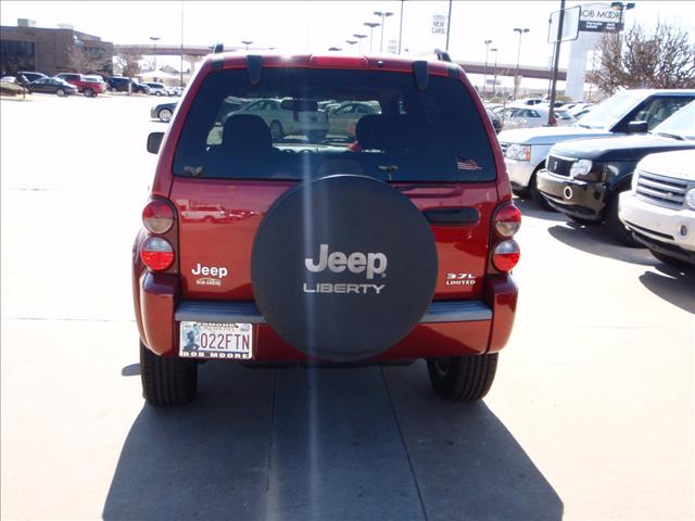 Jeep Liberty 2006 photo 3