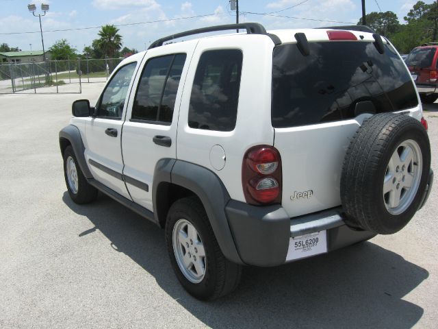 Jeep Liberty 2006 photo 1