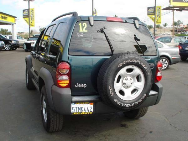 Jeep Liberty 2006 photo 2