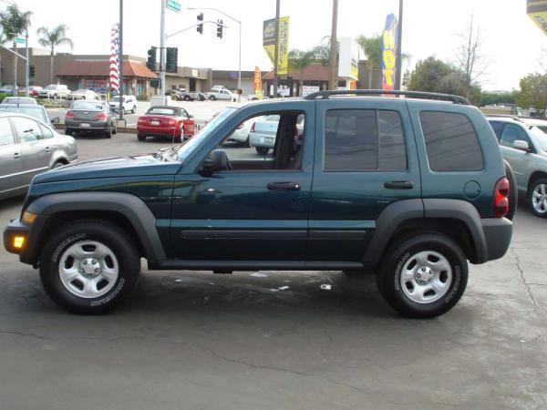 Jeep Liberty 2006 photo 3