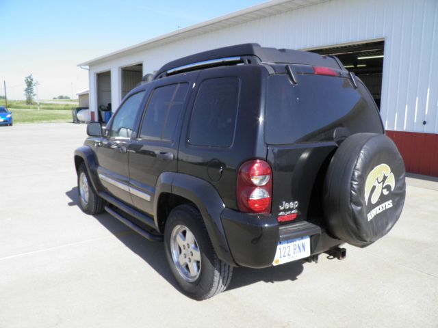 Jeep Liberty 2006 photo 3