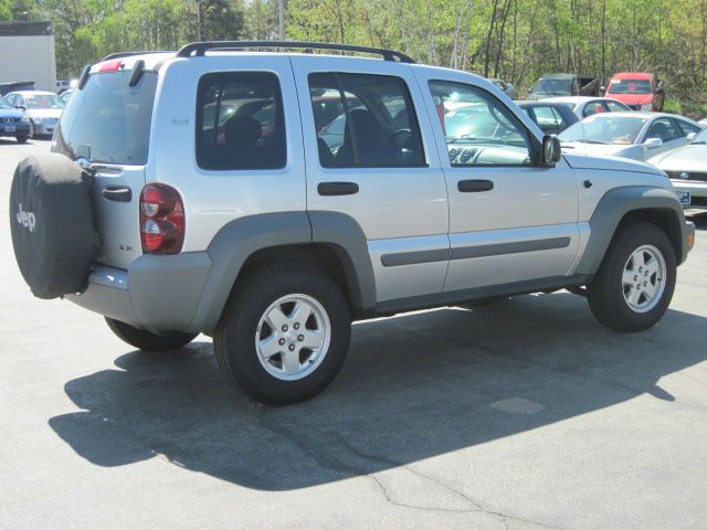 Jeep Liberty 2006 photo 1