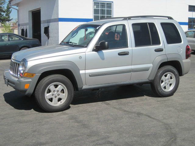 Jeep Liberty 2006 photo 4