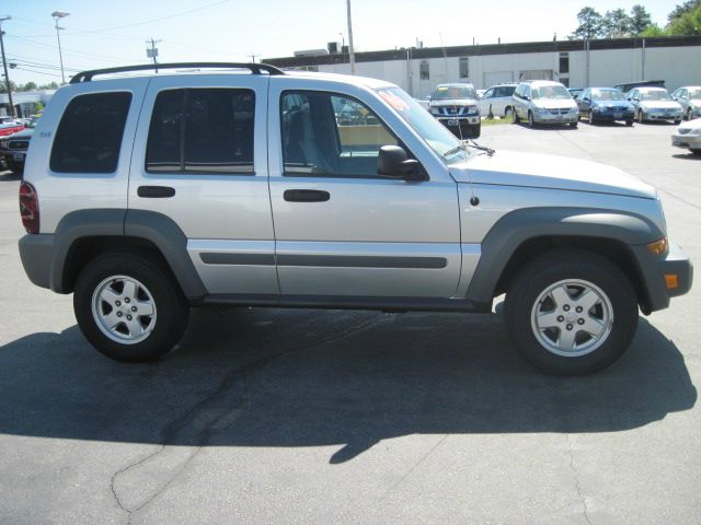 Jeep Liberty 2006 photo 5