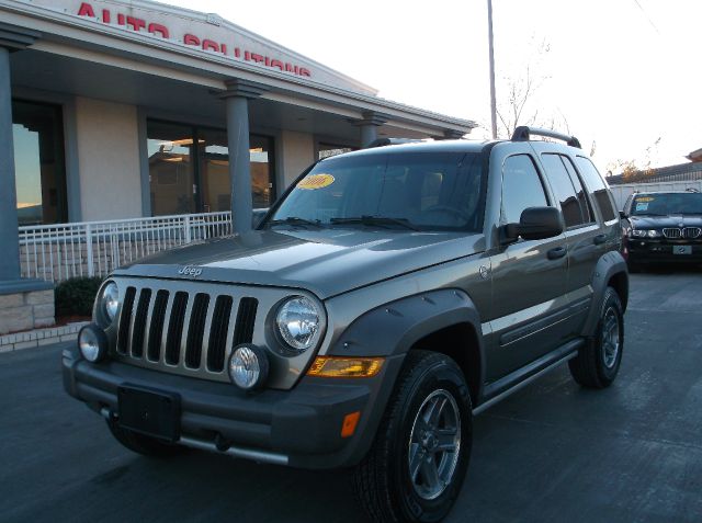 Jeep Liberty 2006 photo 2