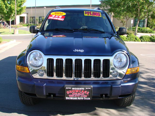 Jeep Liberty 2006 photo 20