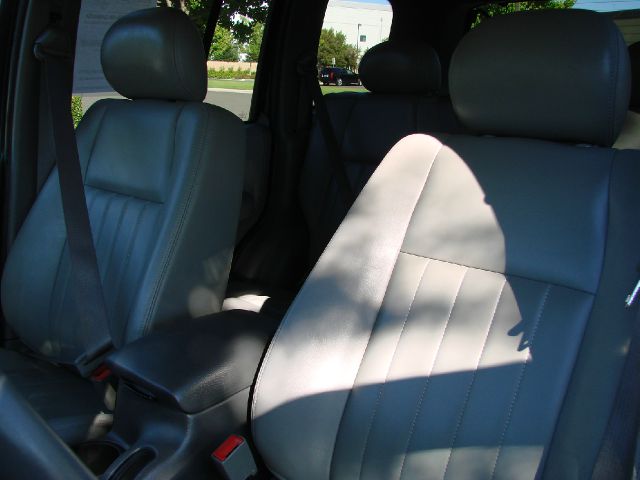 Jeep Liberty 2006 photo 25