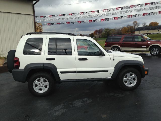 Jeep Liberty 2006 photo 1