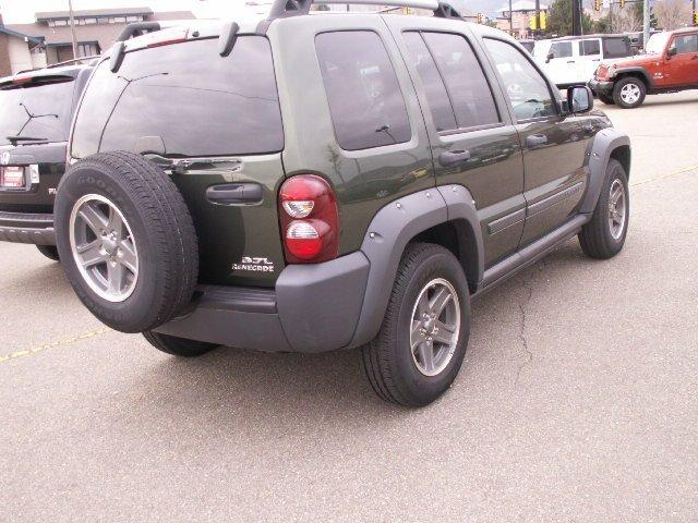 Jeep Liberty 2006 photo 2