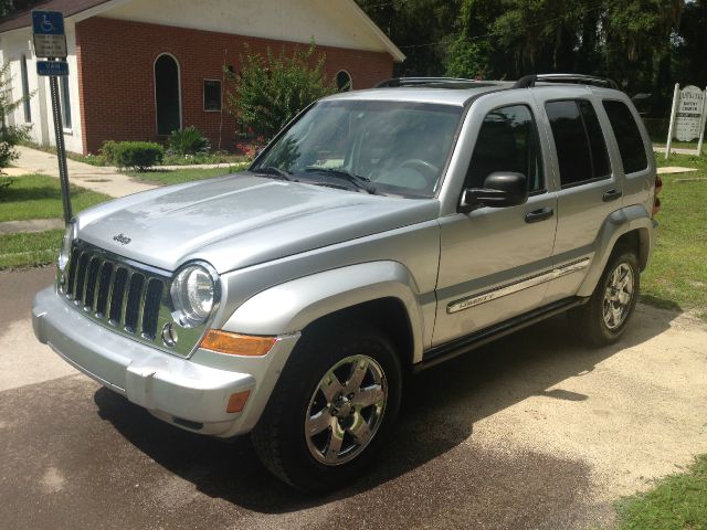 Jeep Liberty 2006 photo 3