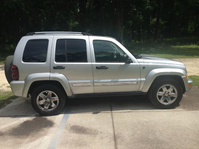 Jeep Liberty 2006 photo 4