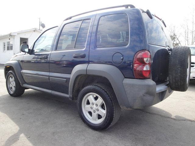 Jeep Liberty 2006 photo 3