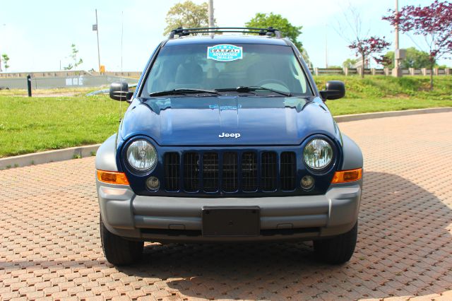 Jeep Liberty 2006 photo 14