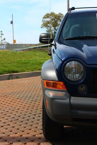 Jeep Liberty 2006 photo 23