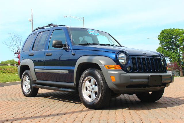 Jeep Liberty 2006 photo 29