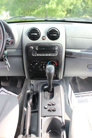 Jeep Liberty 2006 photo 8