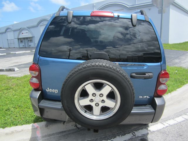 Jeep Liberty 2006 photo 4