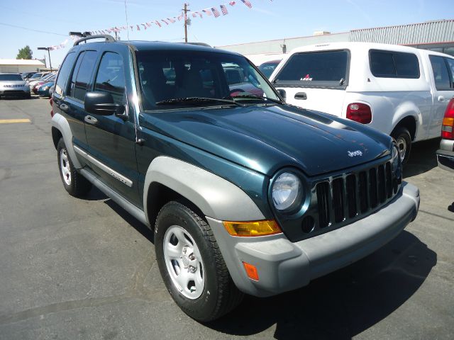 Jeep Liberty Extended Cab V8 LT W/1lt SUV