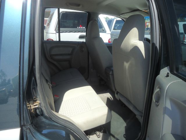 Jeep Liberty 2006 photo 4