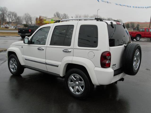 Jeep Liberty 2006 photo 3