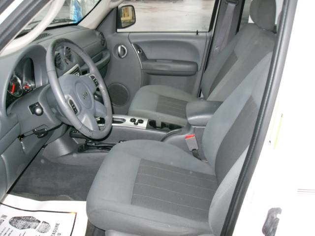 Jeep Liberty 2006 photo 5