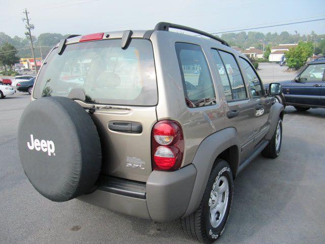 Jeep Liberty 2006 photo 3