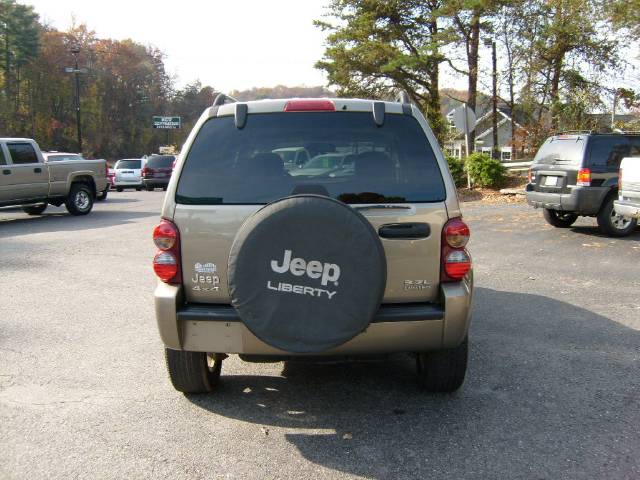 Jeep Liberty 2006 photo 3